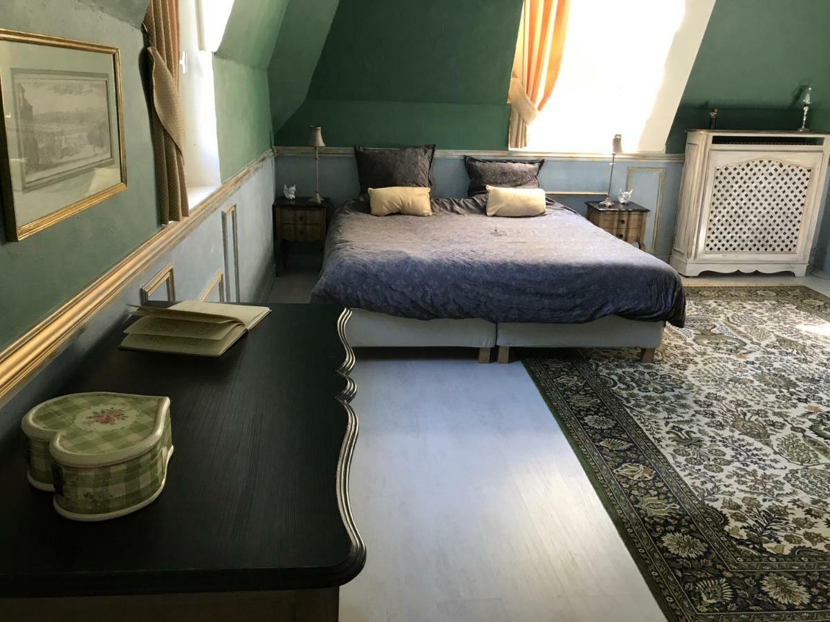 Le Castel Ecossais Bed & Breakfast Senlis  Exterior photo